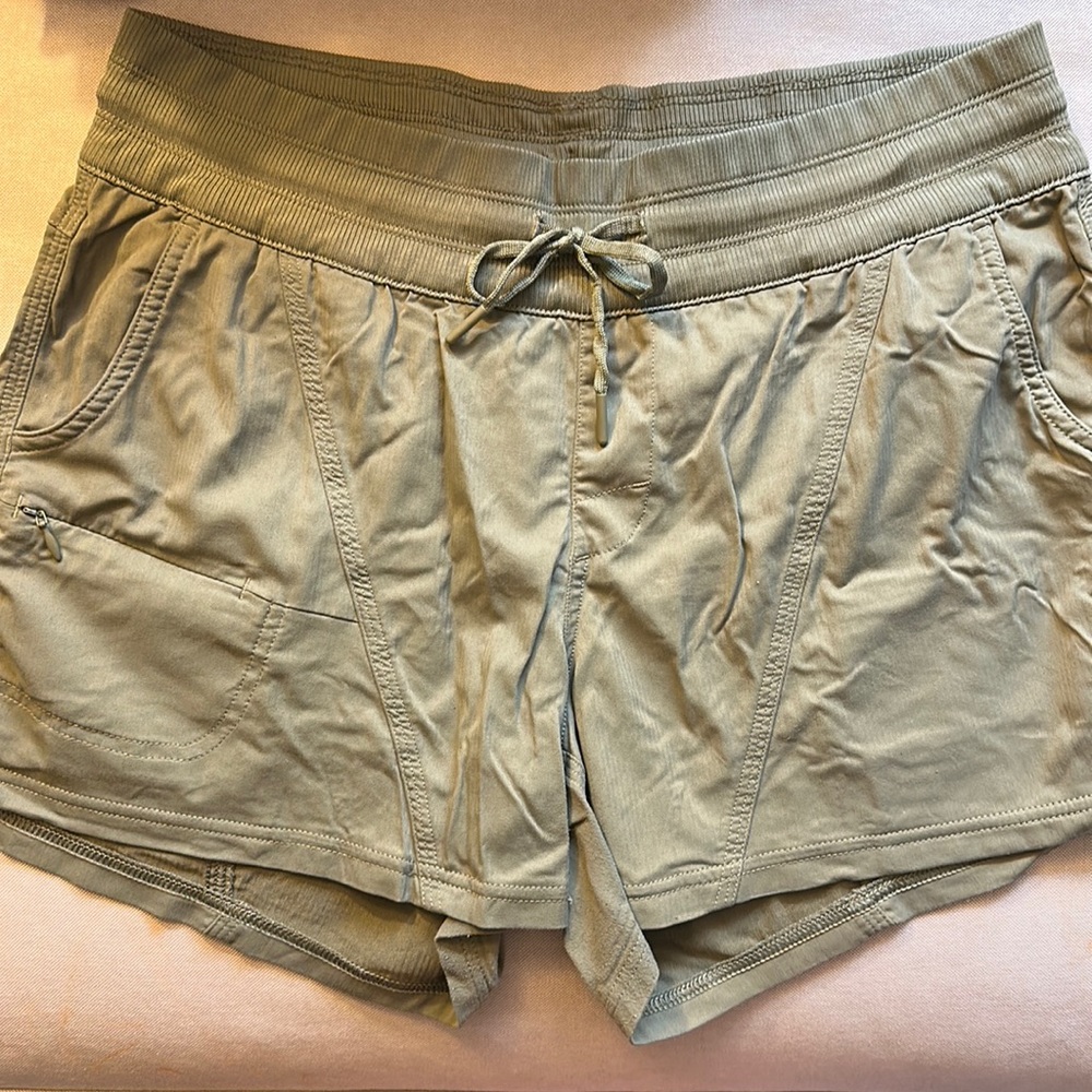 The North Face women’s shorts size L